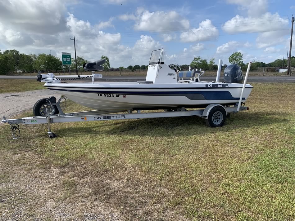 Kresta's Boats & Motors New & Used Boats & Outboard sales Edna Texas